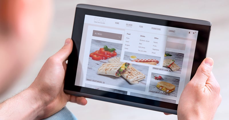 2-FoodServices_Transforming_with_Tech